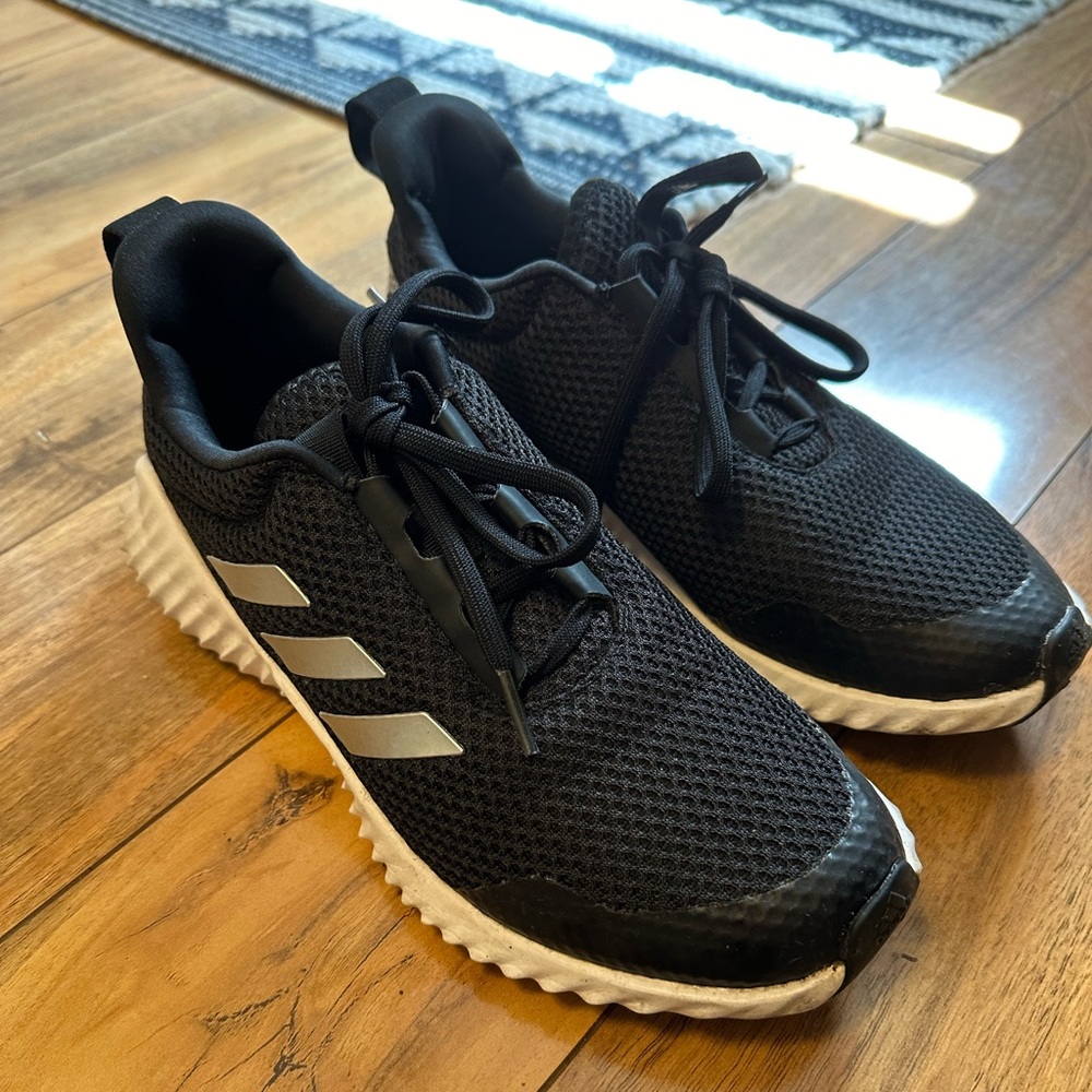 Youth adidas cloud foam sneakers (women’s size 6.5)